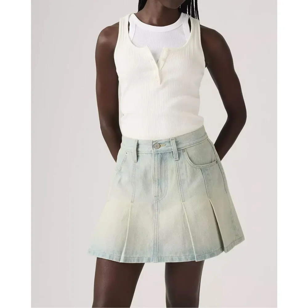Levi’s Pleated Mini Skirt On Blast Light Wash 29